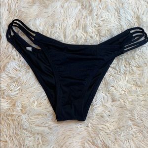 Victoria’s Secret The Super Strappy Itsy bottoms